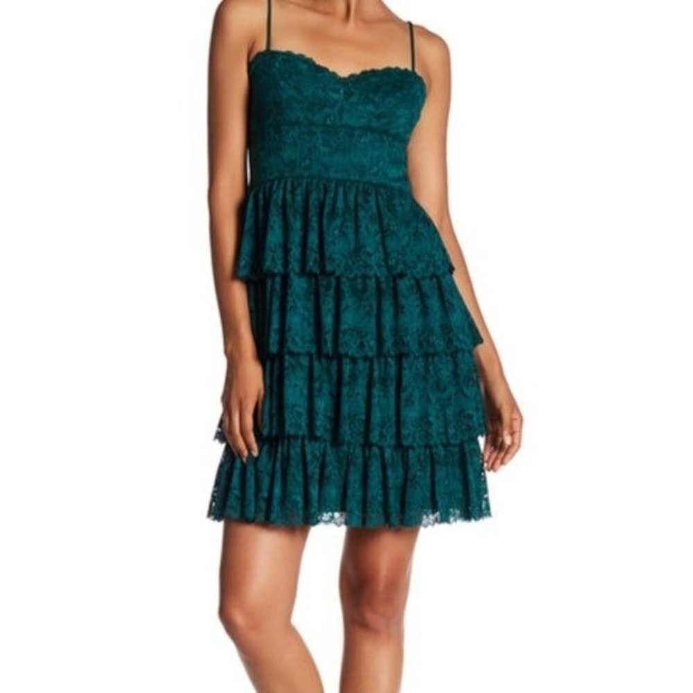 Marina | NWT Emerald Green Tiered Ruffle Mini Lace Dress Size 6
